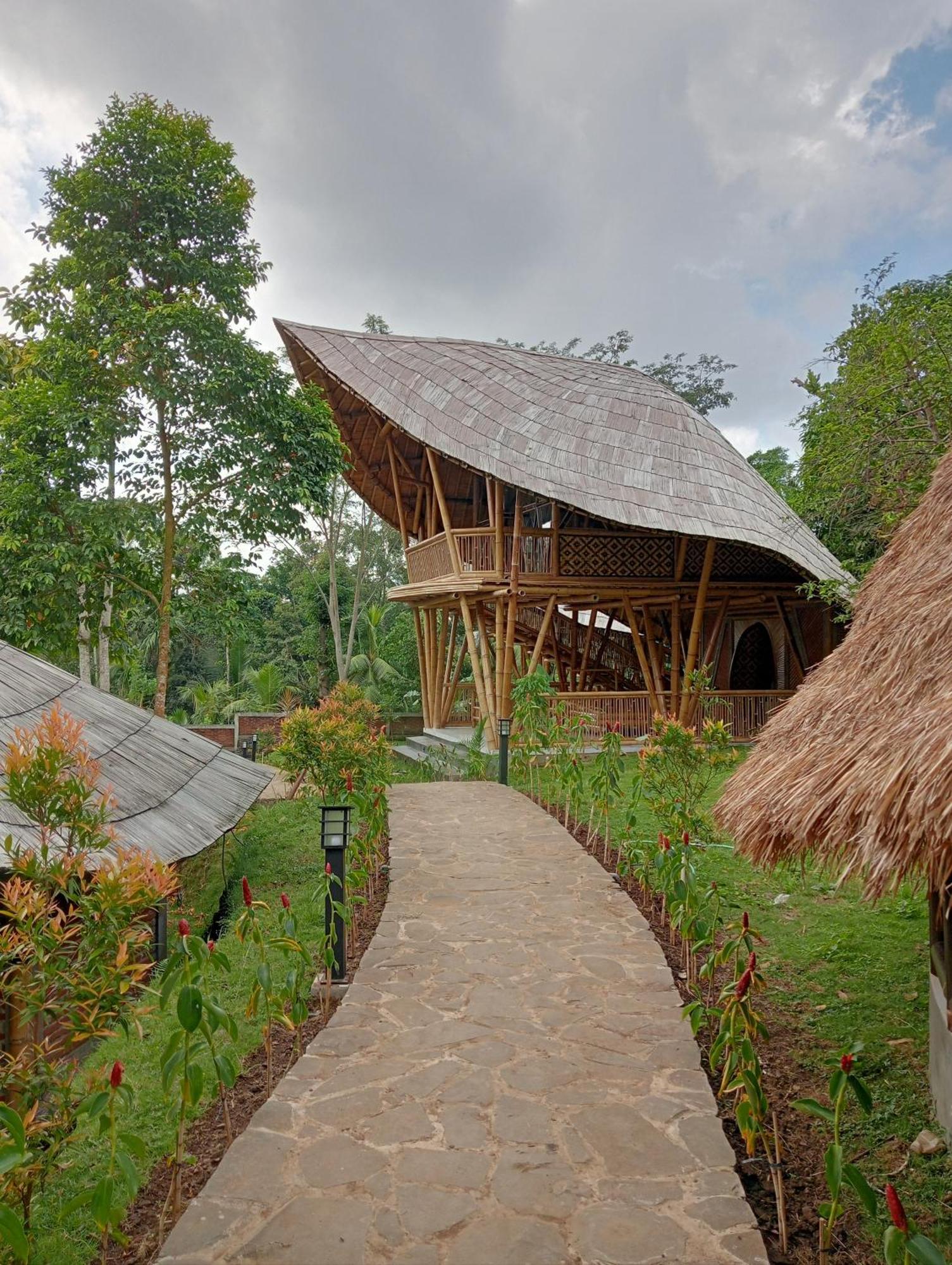 The Osing Bamboo Resort - A Liberta Collection Banyuwangi  Εξωτερικό φωτογραφία